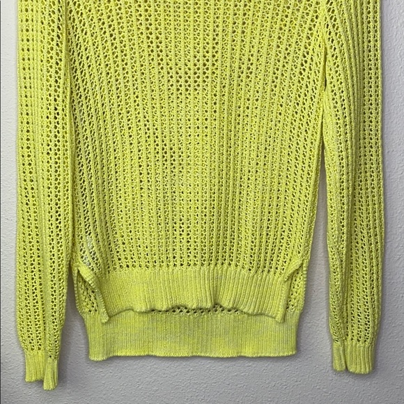 BCBG Generation Sweater in neon Yellow size XS - Picture 3 of 7
